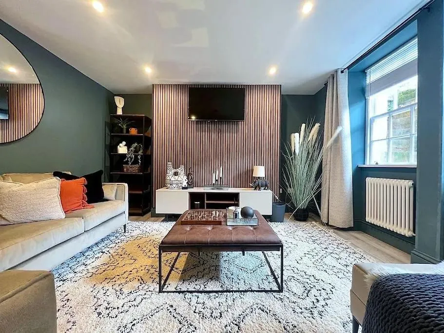 Fabulous Large Apartment In Great Location Bath 0*,